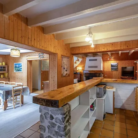 Maison Au Centre Du Village, Cour Privative, Au Calme, Wi-fi, Cheminee, Ideale Pour Familles. - Fr-1-401-234