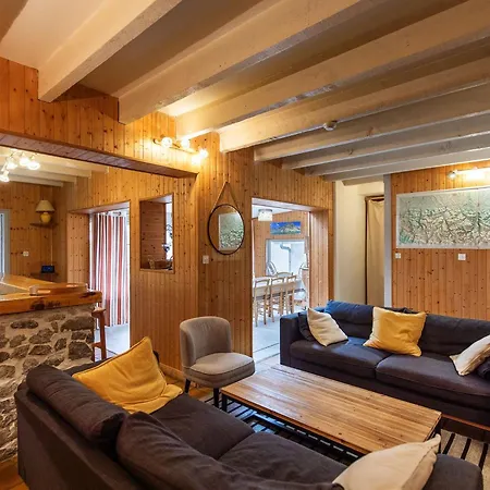 Holiday home Maison Au Centre Du Village, Cour Privative, Au Calme, Wi-fi, Cheminee, Ideale Pour Familles. - Fr-1-401-234 *