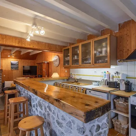 Maison Au Centre Du Village, Cour Privative, Au Calme, Wi-fi, Cheminee, Ideale Pour Familles. - Fr-1-401-234 Holiday home Cauterets