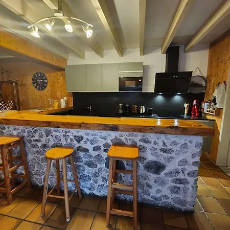 Maison Au Centre Du Village, Cour Privative, Au Calme, Wi-fi, Cheminee, Ideale Pour Familles. - Fr-1-401-234 *