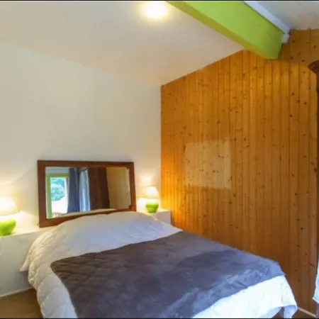 Maison Au Centre Du Village, Cour Privative, Au Calme, Wi-fi, Cheminee, Ideale Pour Familles. - Fr-1-401-234 *