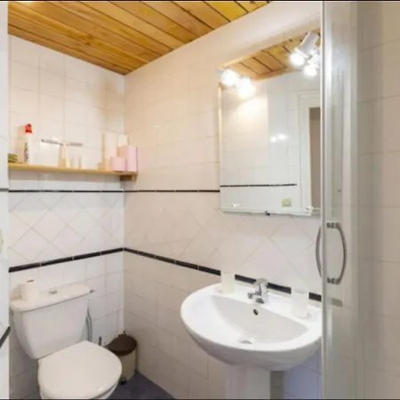 Maison Au Centre Du Village, Cour Privative, Au Calme, Wi-fi, Cheminee, Ideale Pour Familles. - Fr-1-401-234
