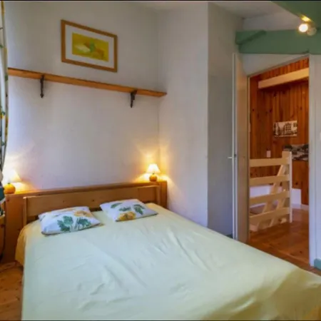 Maison Au Centre Du Village, Cour Privative, Au Calme, Wi-fi, Cheminee, Ideale Pour Familles. - Fr-1-401-234