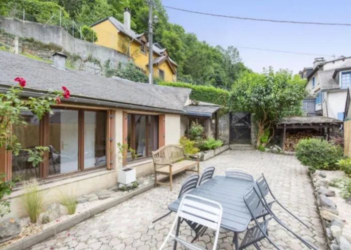 Maison Au Centre Du Village, Cour Privative, Au Calme, Wi-fi, Cheminee, Ideale Pour Familles. - Fr-1-401-234 Feriehus Cauterets